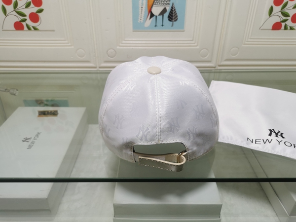 ブランド帽子側面デザイン